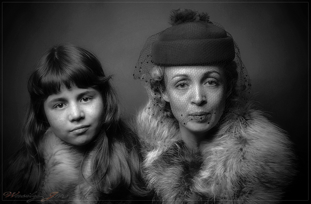 Волосики в годик. Кудрявая девочка с папой. Ретро дочки матери волосатые. Волосы младенца. Доун хабшер.