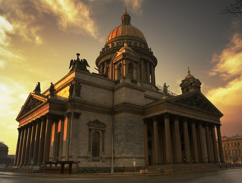 Храм Исаакия Далматского в Петербурге