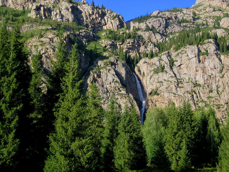 Бурхан булак. Водопад Бурхан-Булак. Бурхан Булак водопад Казахстан. Текели водопад Бурхан Булак. Бурхан Булак фото.