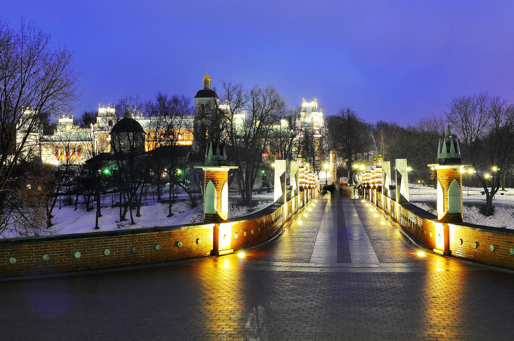 Парк царицыно вечером