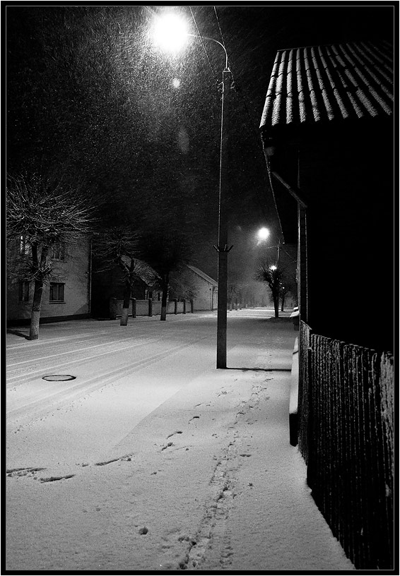 Ночь улица фонарь песни. Ночь, улица, фонарь, аптека...» (1912). Ночь улица фонарь. Фон улицы ночью. Фонарь ночью.
