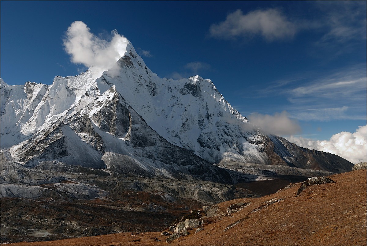 Склоны гималаев. Ама Даблам гора. Ама-Даблам, Непал. Ама-Даблам горы Непала. Гора Амадаблан высота.
