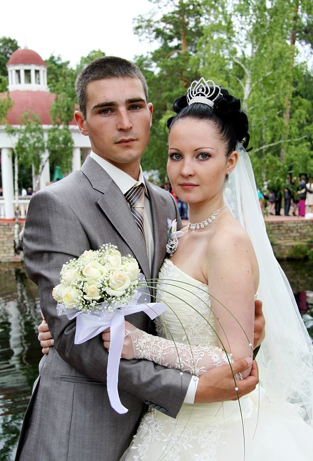 Фото где невеста выше жениха фото