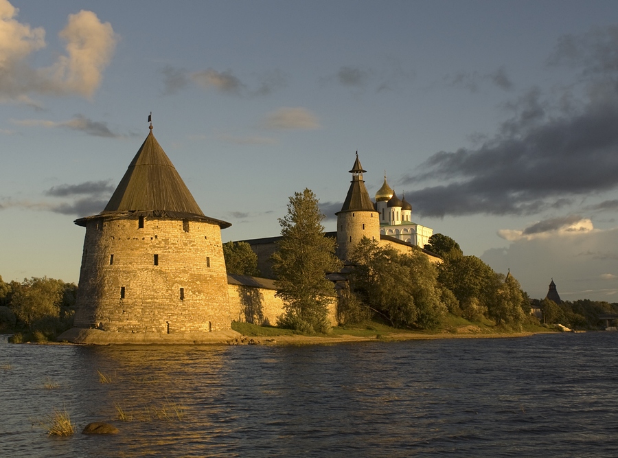 Псков Кремль и Троицкий собор фото