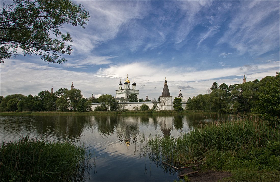 Весна Иосифо Волоцкий монастырь