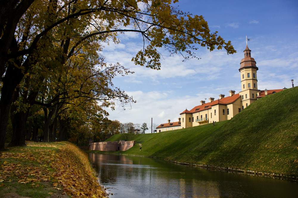 Замки несвиж фото