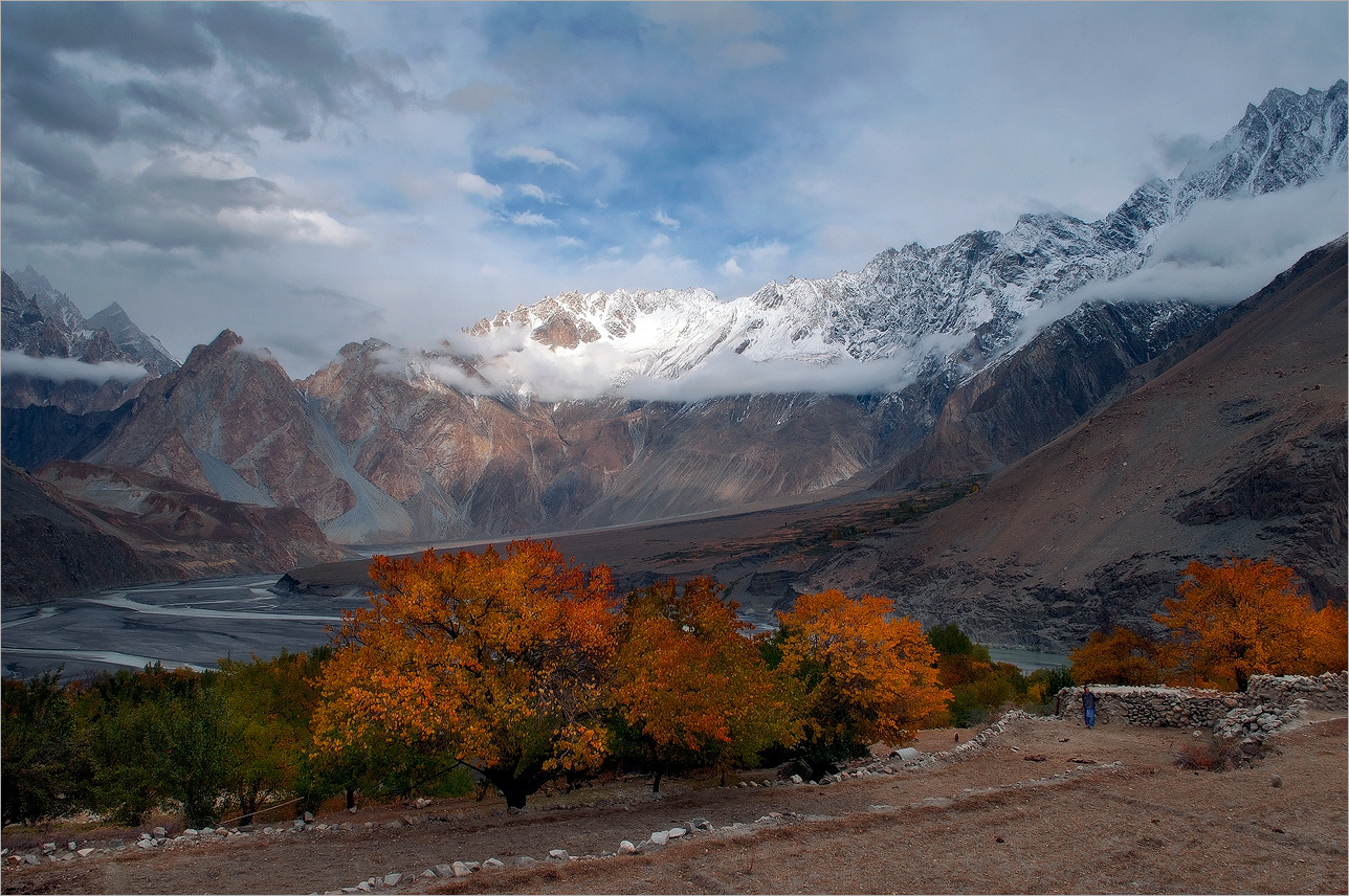 Таджикистан горы осень