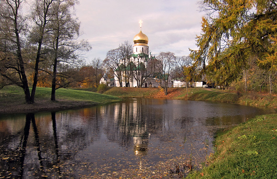 Осень храм Коломна