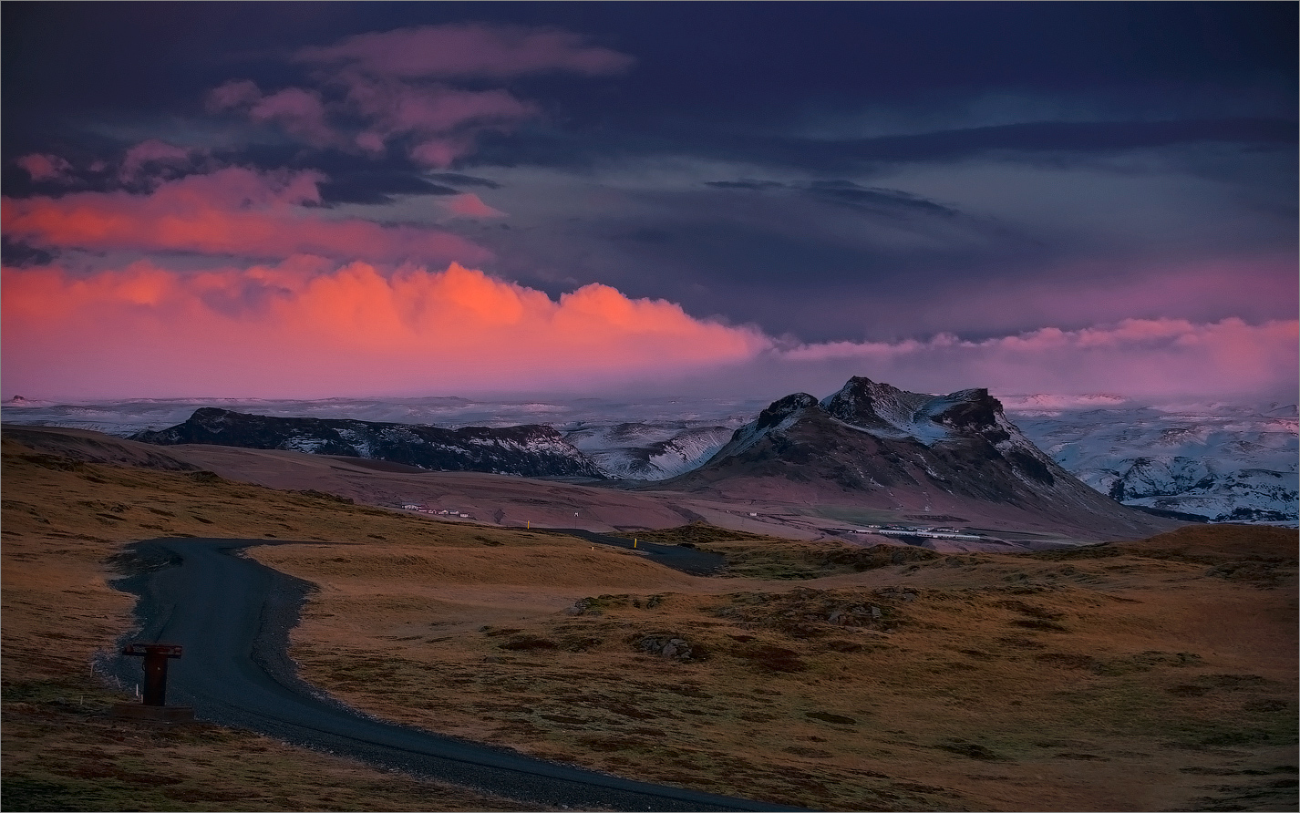 В далекий край. Далекий край. Горы далёкие Автор. Далекие края фото. Далеки фото.