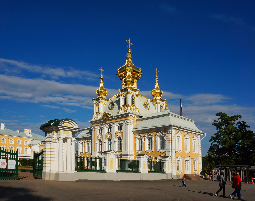 Церковь большого петергофского дворца