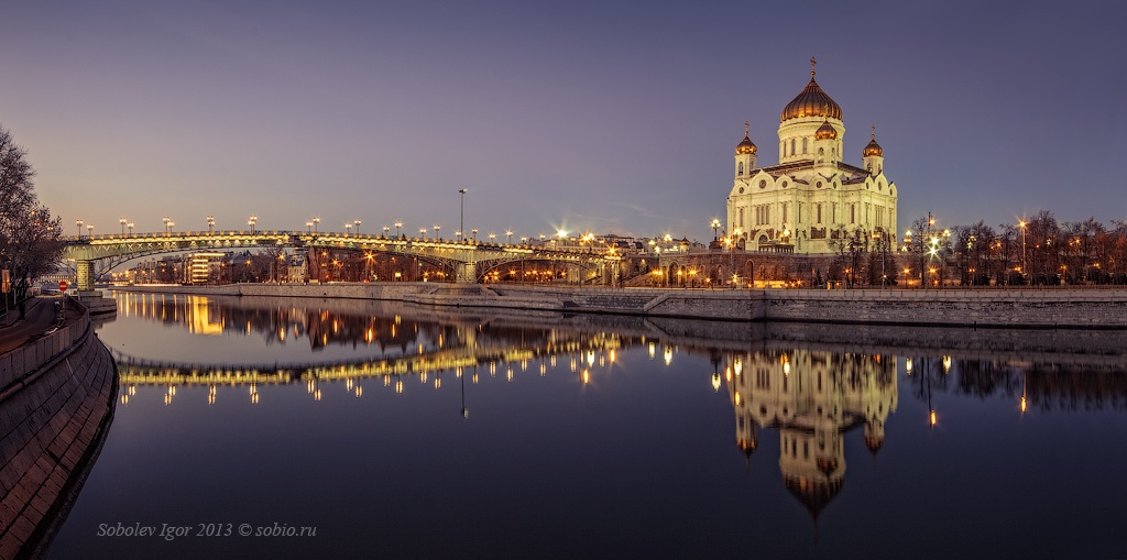 Москва река храм Христа Спасителя