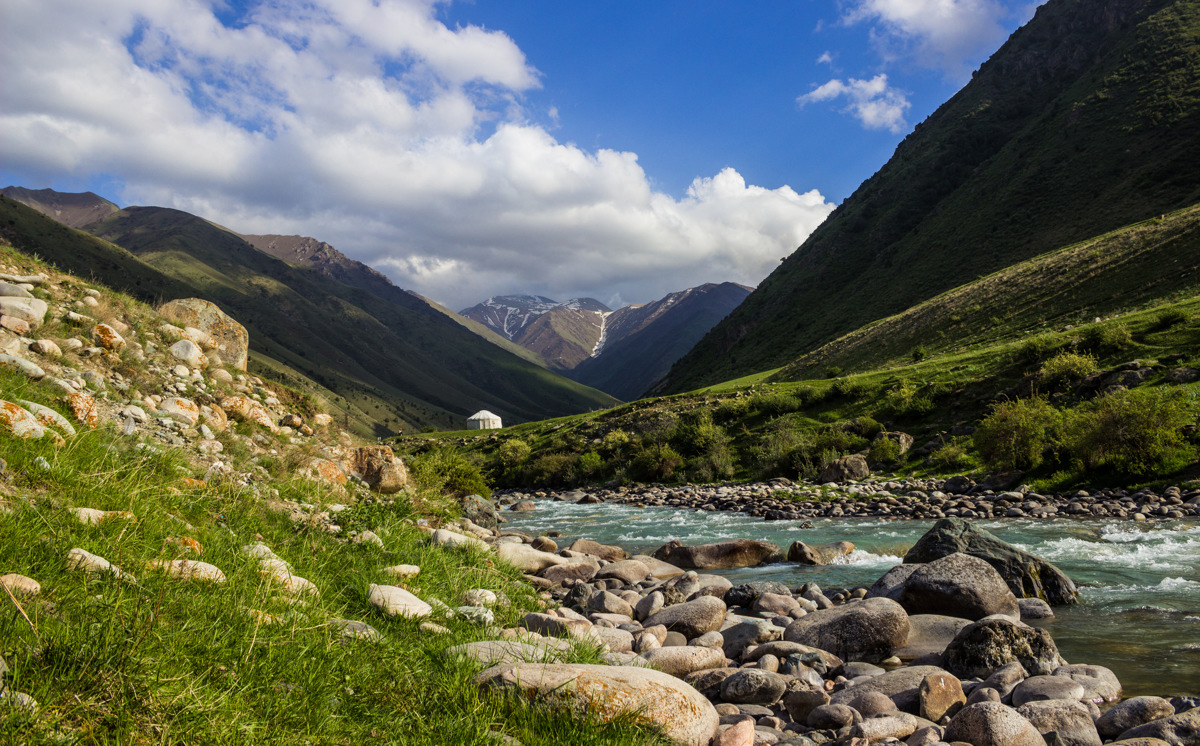 Аламединское ущелье фото