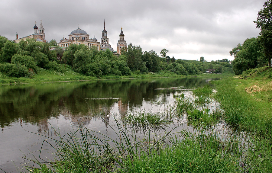 Городок на реке