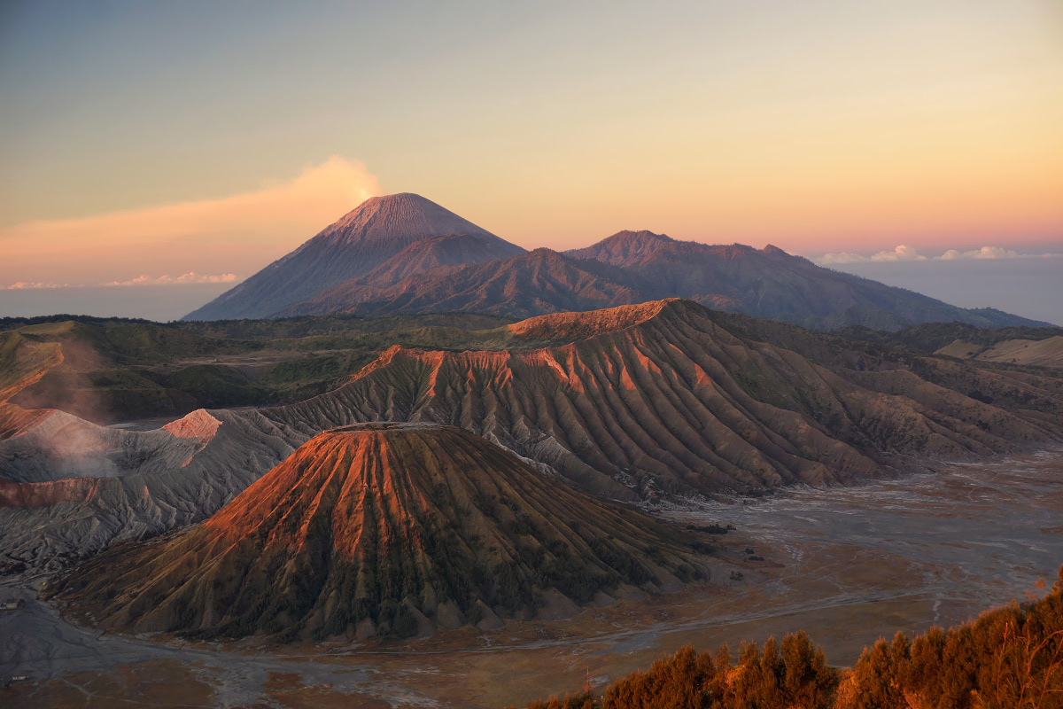 Уснувший вулкан фото