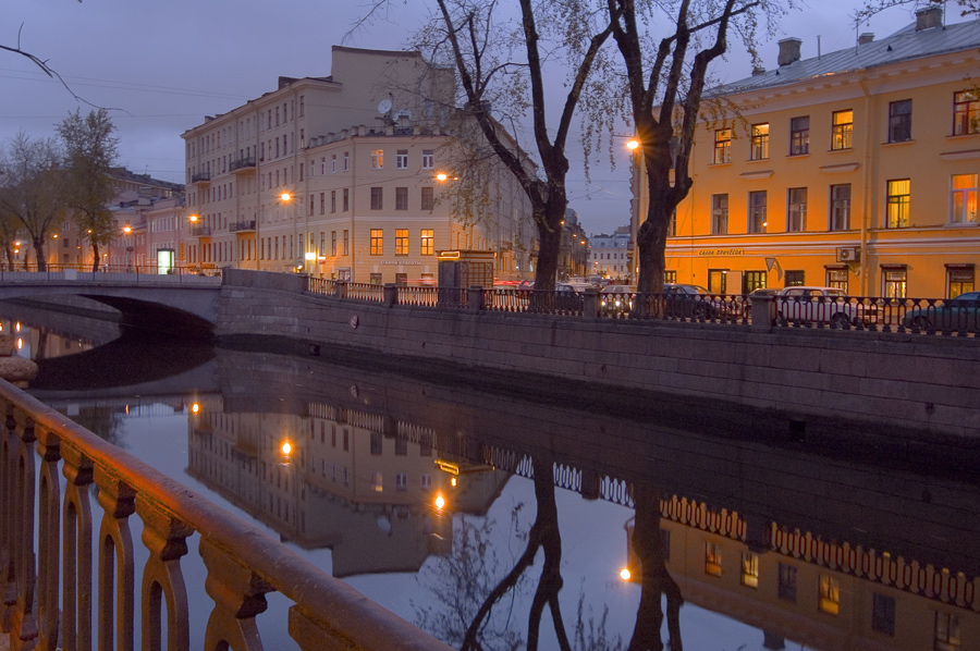 Семимостье вечером