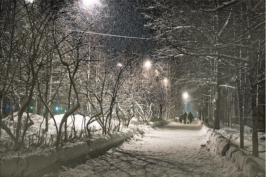 Фото снег идет в городе