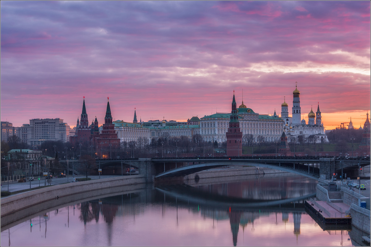 Картинки рассвет над москвой рекой