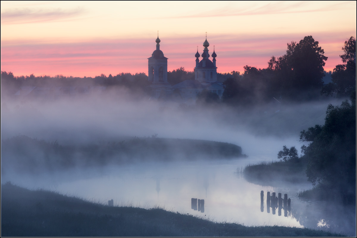 Церковь в тумане