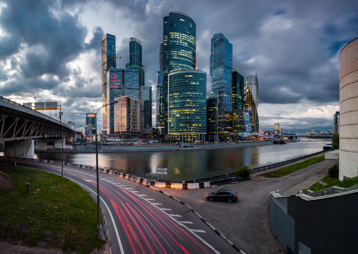 Москва сити с дороги фото