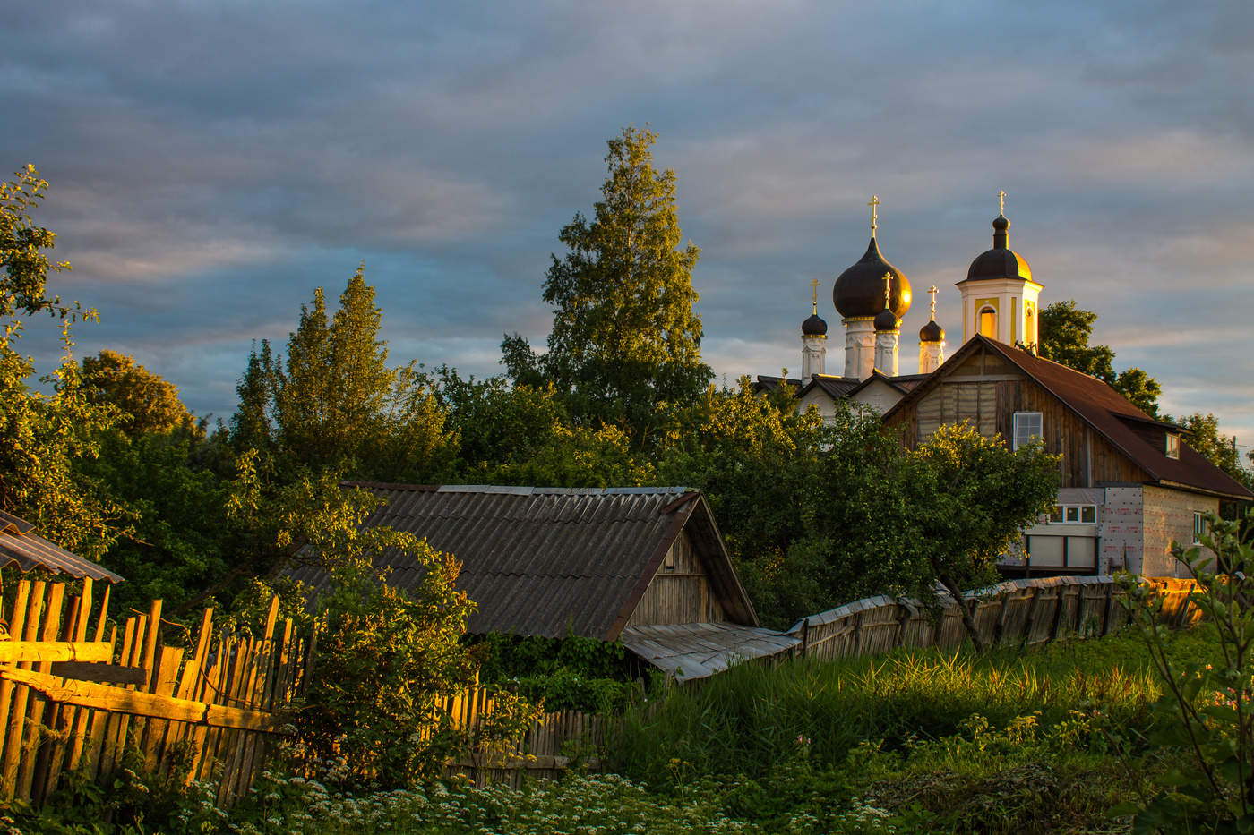 Храм старой Руссы пейзаж