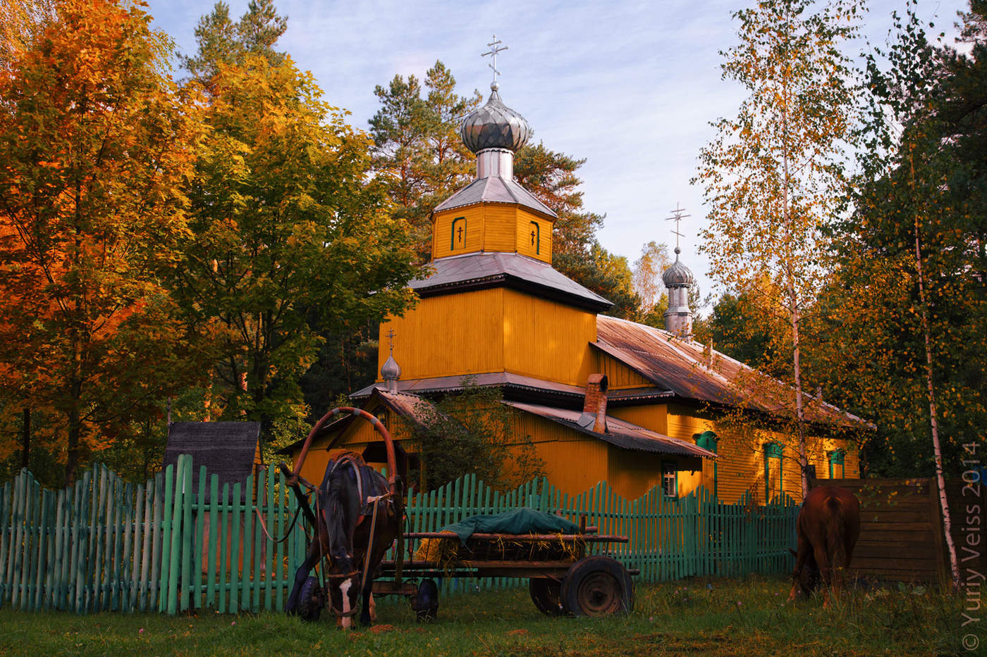 Церковь в селе фото. Простые Деревенские церкви. Глуша посёлок. Сельский храм. Фото храма в деревне.