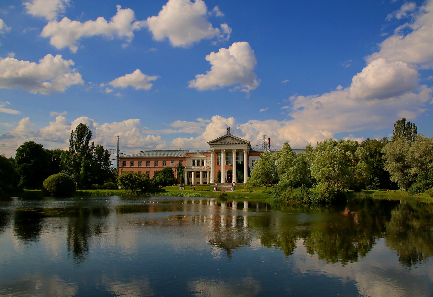 Главный ботанический сад москва фото. Ботанический сад Цицина. Главный Ботанический сад в Москве Цицина. Парк Цицина в Москве. Ботанический сад Цицина Москва фото.