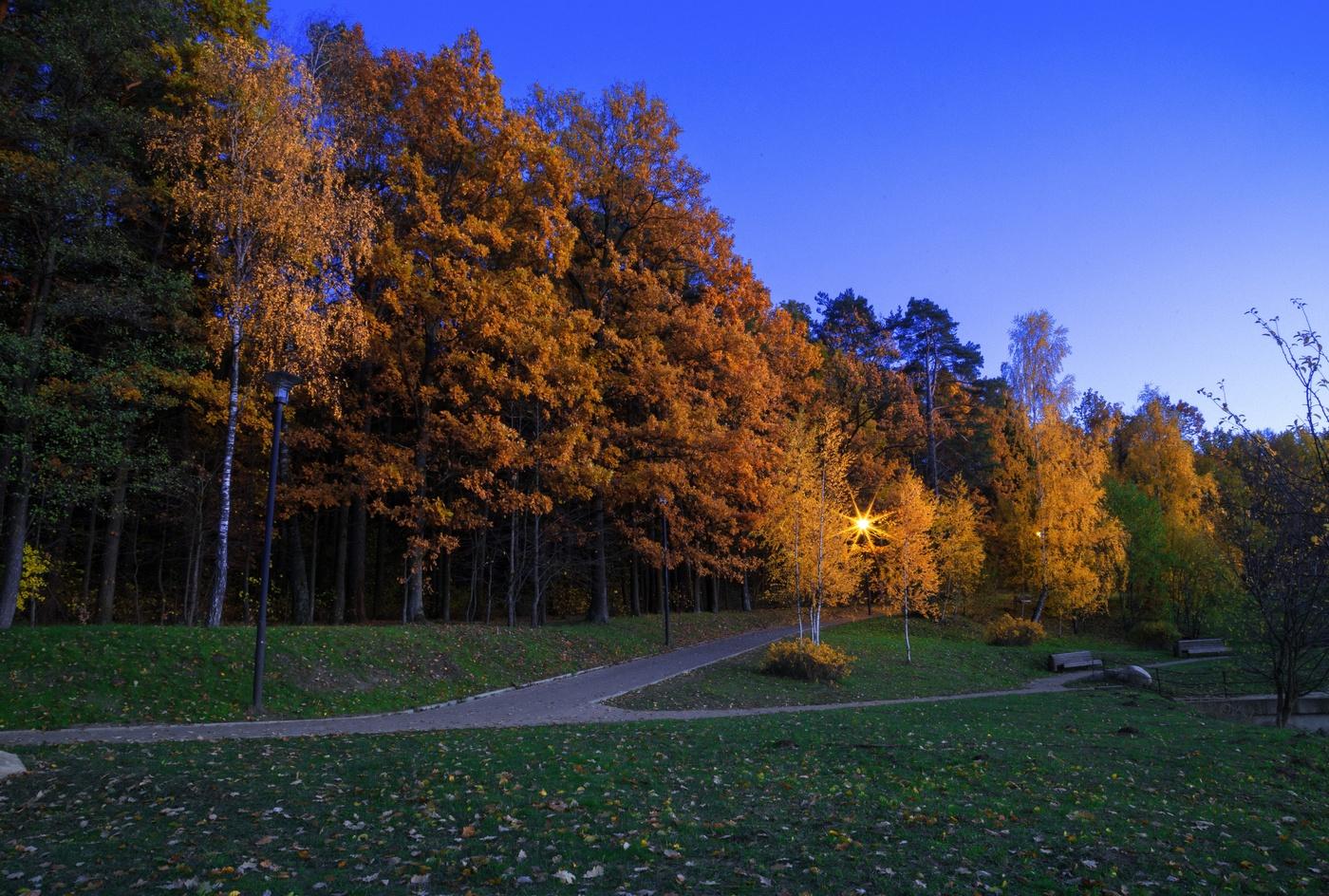 Беларуси парки вечером