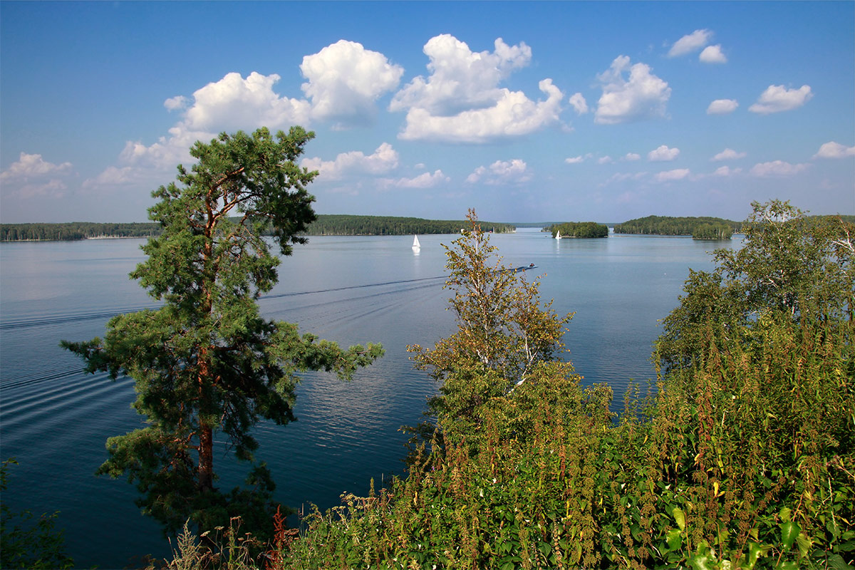 Озера челябинская область фото. Озеро Увильды. Челябинск озеро Увильды. Оз Увильды Челябинская. Карабаш озеро Увильды.