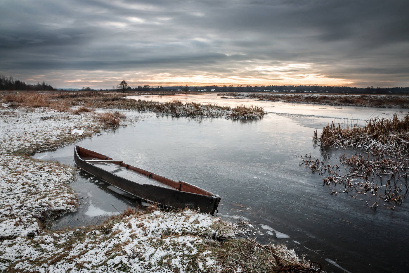 Река Заходняя Березина зимой фото