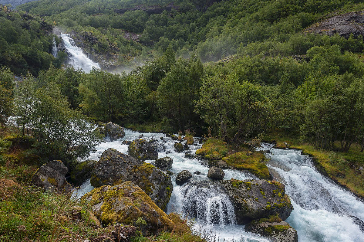 Горная речка фото