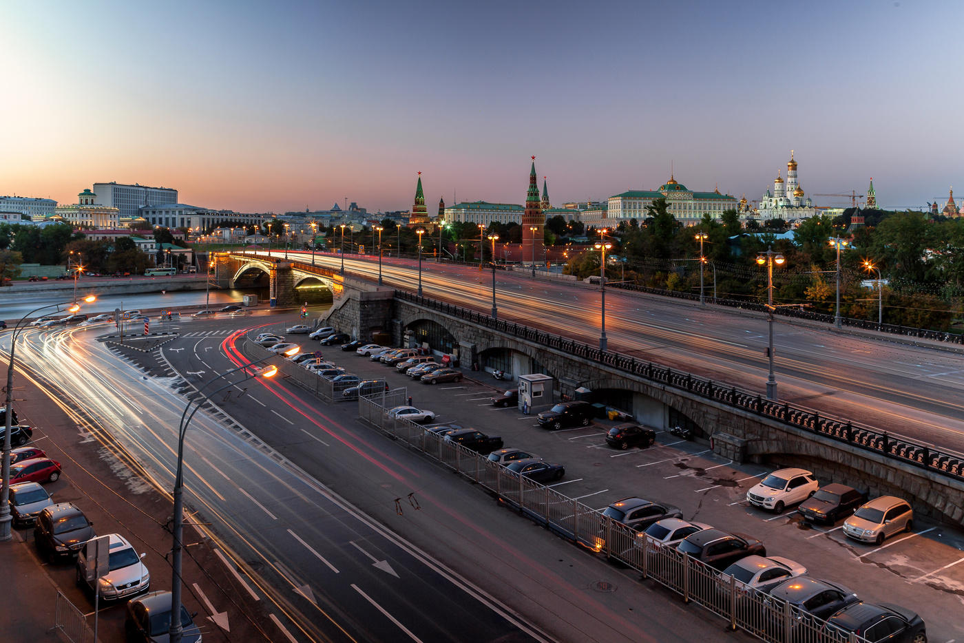 Большой каменный мост ночью