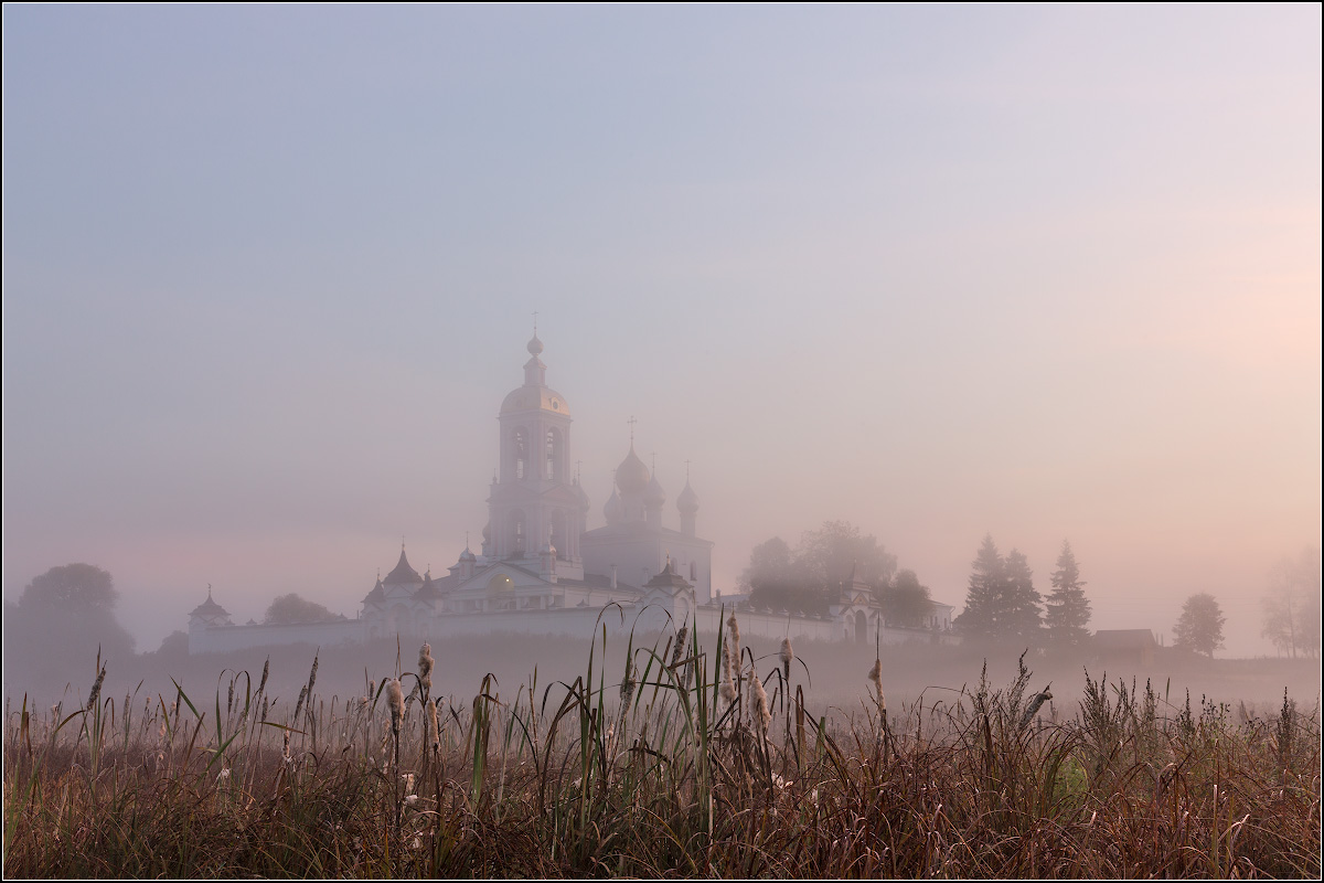 Россия храмы туманное утро