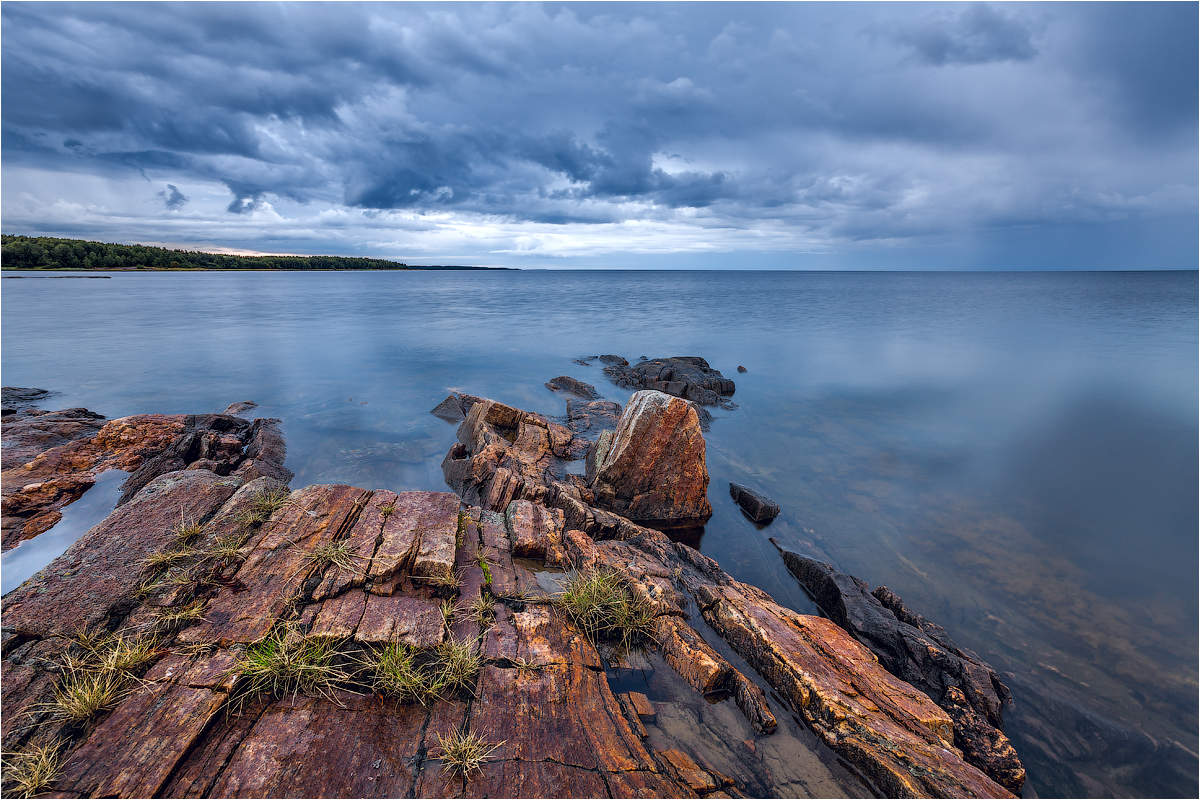 Берег белого моря. Белое море Карелия. Архангельск берег белого моря. Северная Карелия берег белого моря. Русский Север Архангельская область белое море.