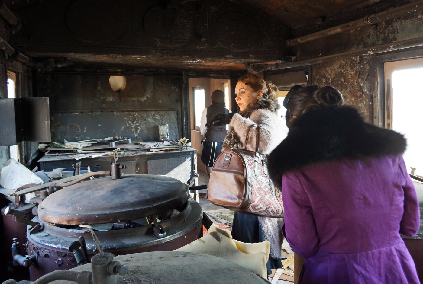 Незабываемые встречи в общем вагоне: студент-проводник и цыганский табор