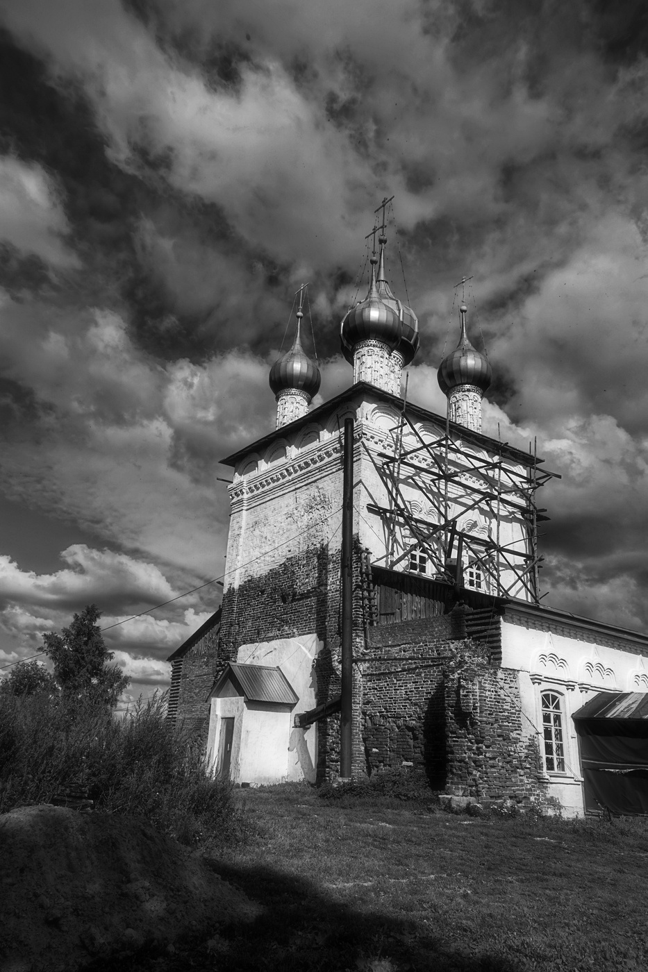 Угодичи , Церковь Николая Чудотворца и Богоявления в Угодичах / Село Угодичи  , Церковь Николая Чудотворца и Богоявления в Угодичах Адрес Россия,  Ярославская область, Ростовский район, село Угодичи Угодичи – село в