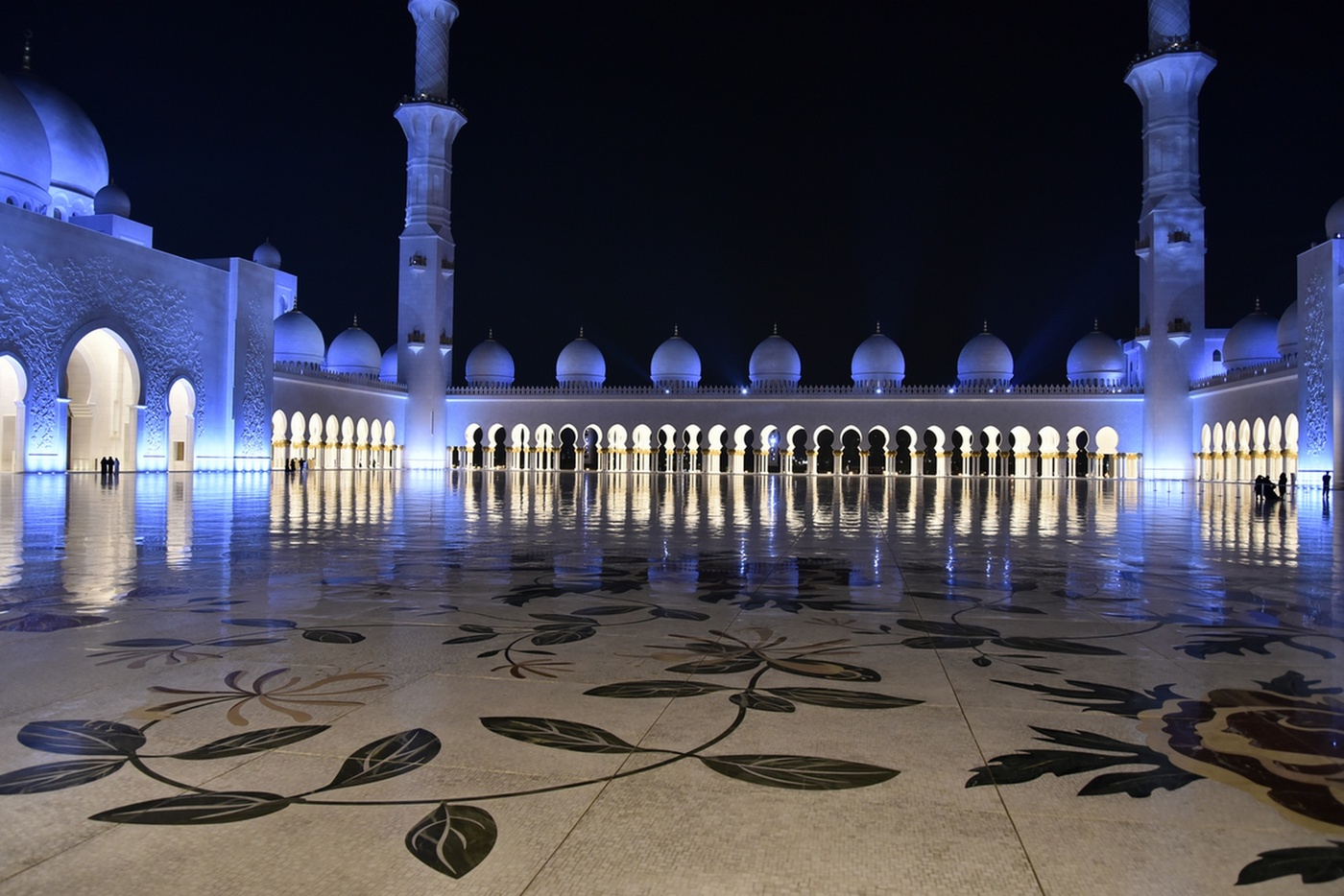 ОАЭ, Абу Даби большая мечеть, Абу-Даби