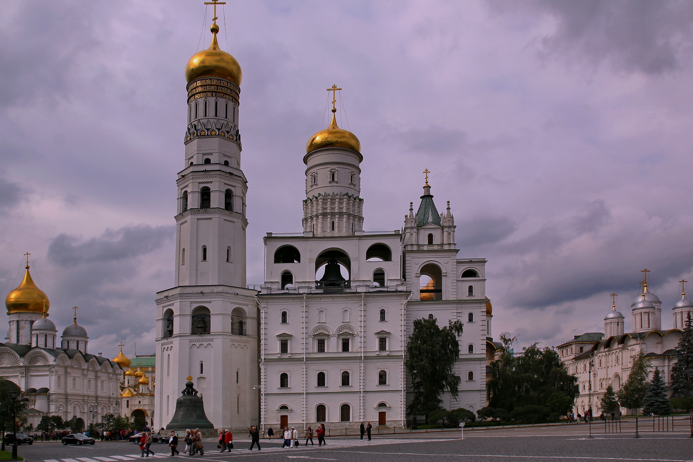 Коломна колокольня на Соборной площади