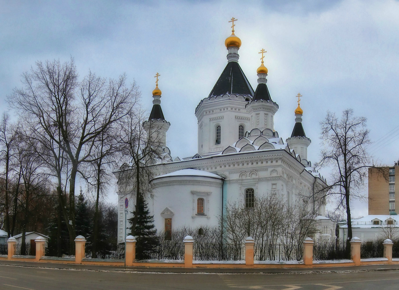 сквер девичьего поля в москве