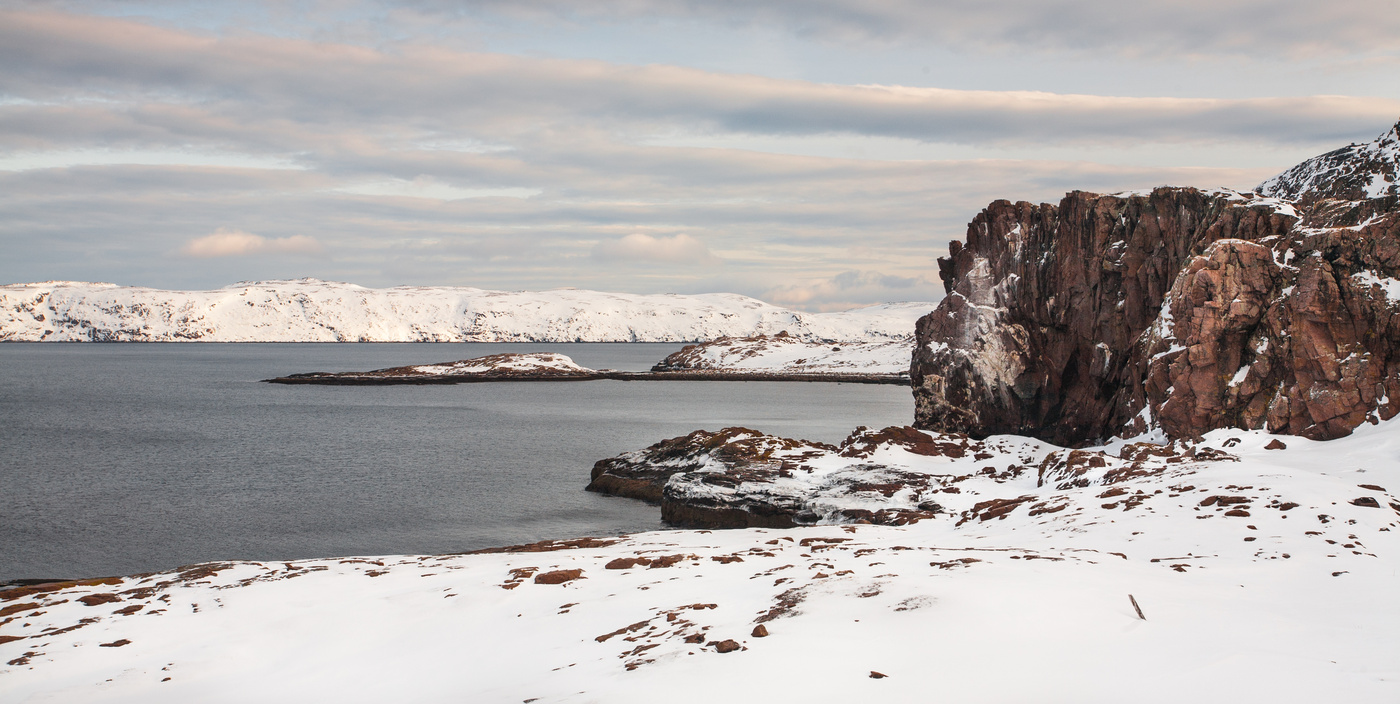 скалы севера. северные шхеры ладожского озера. остров гогланд мегалиты. лофотенские острова ночь. скалы севера.