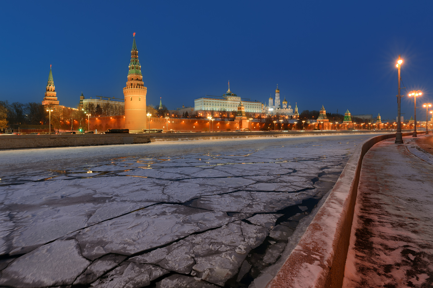 Классики москва. Евгений ЦАП фотограф Москва. Какой могла быть Москва классической.