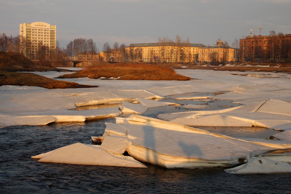 Петрозаводск весной фото