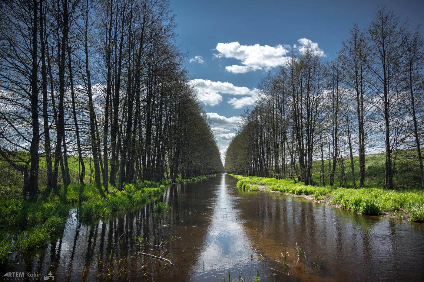 Вода дорога. Водная в дороге.