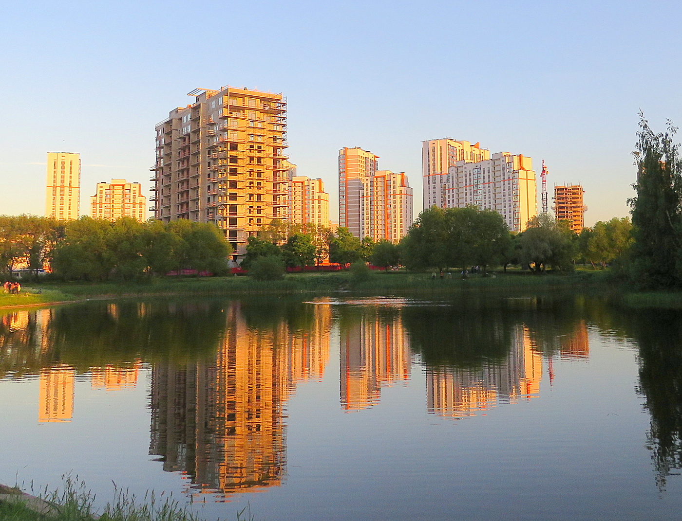 Жилой массив. Город жилой массив. Городской массив. Районы кварталы жилые массивы.