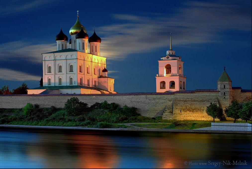 Псковские города. Псков Кремль. Псков исторический центр. Псков открыточный вид.