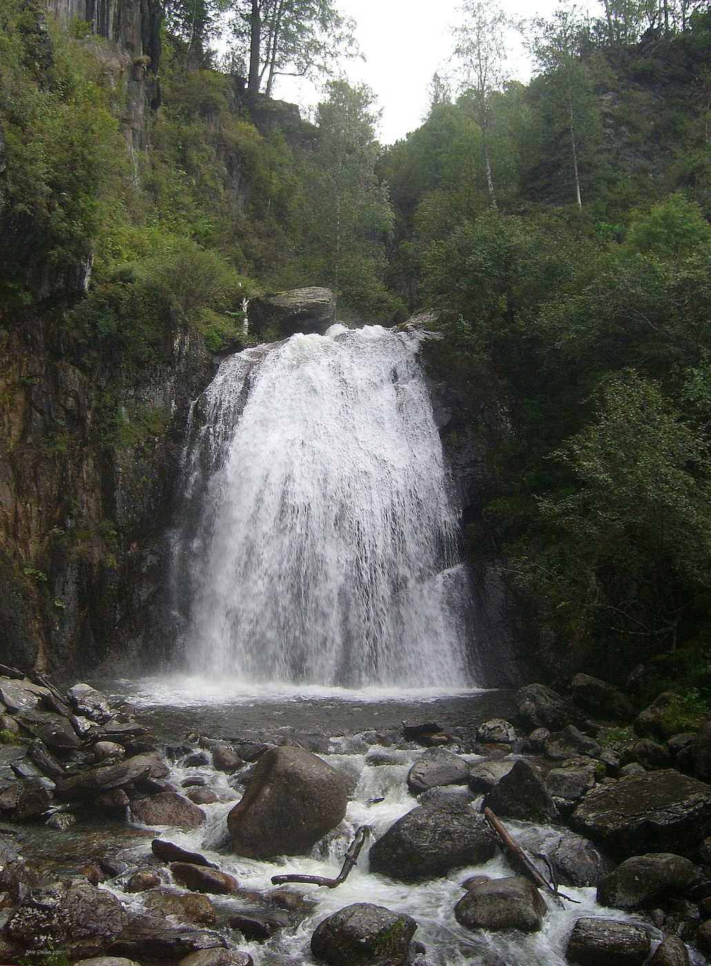 Корбу водопад горный Алтай