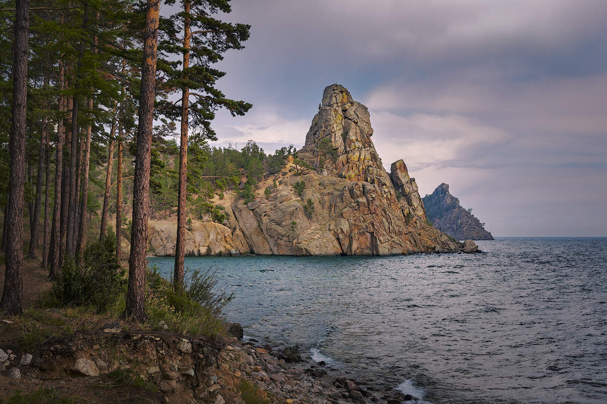 мыс малый кадильный байкал. мыс малый колокольный на байкале. маленьких мыс. мыс малая колокольня байкал. малый утриш.