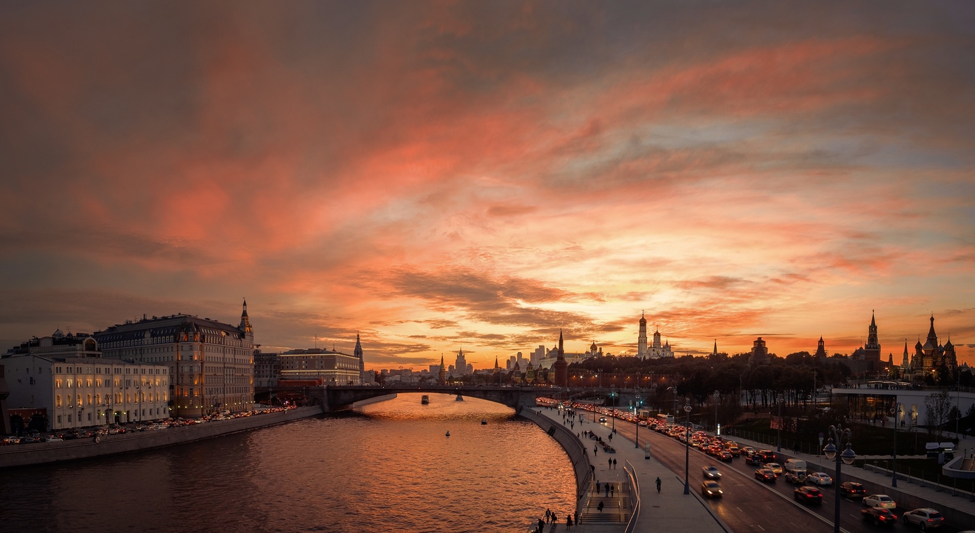 рассвет в москве