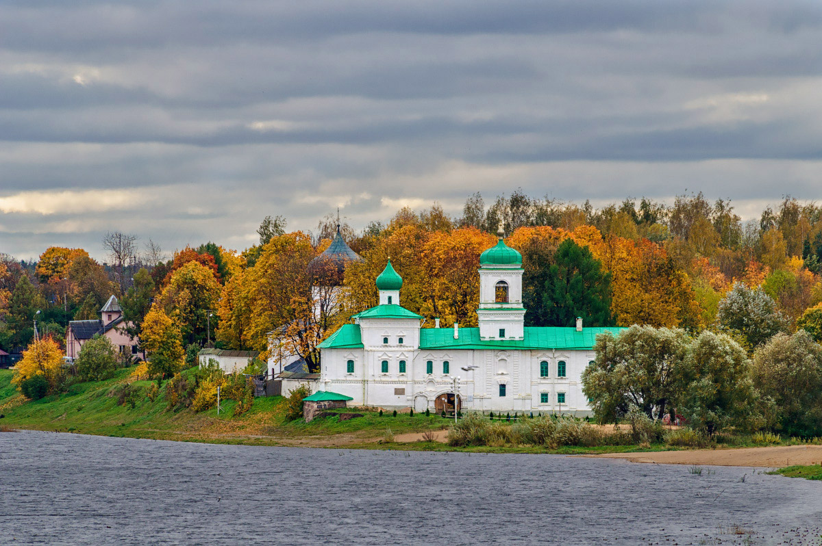 Мирожский монастырь в Новгороде