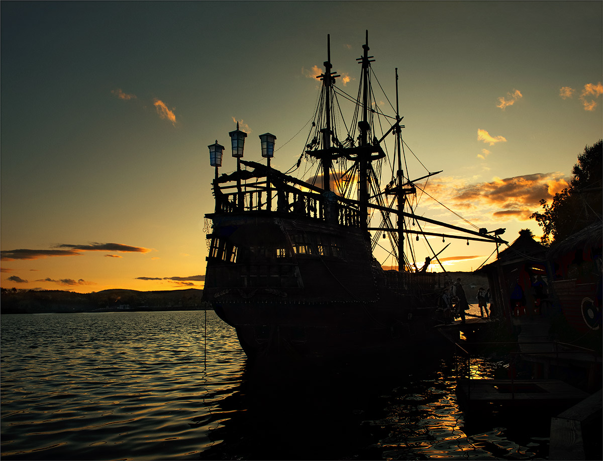 Пираты Карибского моря корабль на закате