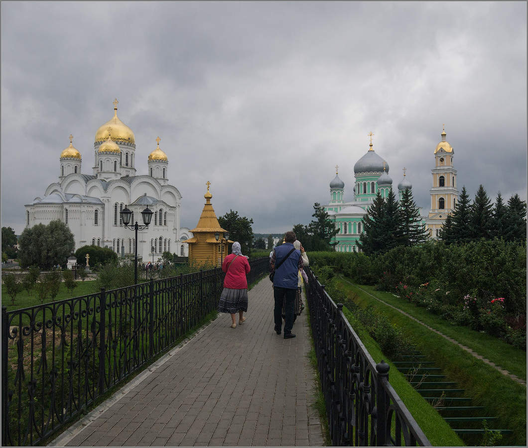 Канавка дивеево фото